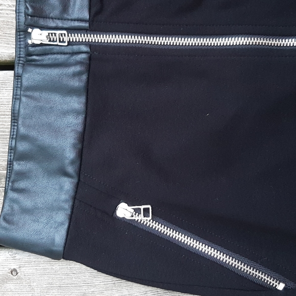 Aritzia Wilfred Faux Leather Skirt - Picture 2 of 8